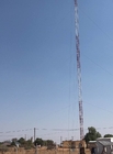 Πύργος χάλυβα τηλεπικοινωνιών δικτυωτού πλέγματος ιστών Guyed με γαλβανισμένα 72m 92m