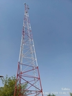 Γαλβανισμένος χάλυβα πύργος κεραιών τηλεπικοινωνιών γωνίας σωληνοειδής με τα υποστηρίγματα