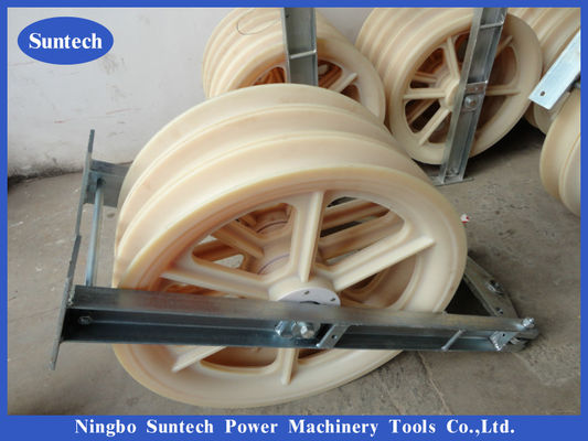 Κιβώτιο ταχυτήτων Three Sheaves 660 Diameter Stringing Equipment Conductor Stringing Blocks