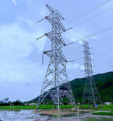 110KV πύργοι δικτυωτού πλέγματος χάλυβα τηλεπικοινωνιών Q235 Q345 Q420